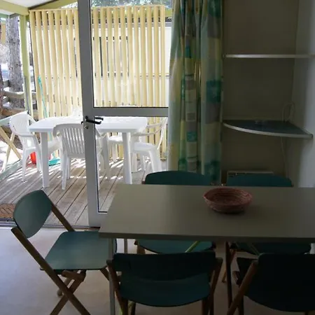 Kemp Confortable Avec Terrasse A - Api-1-52-491 *